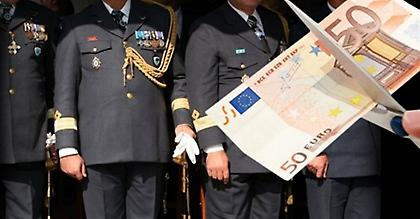 «Κλειδώνουν» περικοπές και στα ειδικά μισθολόγια