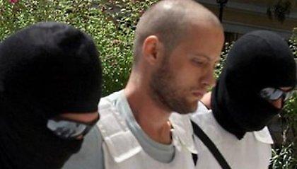 Πλαστές ταυτότητες είχε ο ληστής της Πάρου