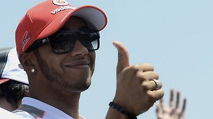 Χάμιλτον: «Ακόμη μπορούμε να πάρουμε το πρωτάθλημα»