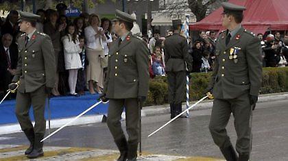 Τι θα γίνει με τα ειδικά μισθολόγια
