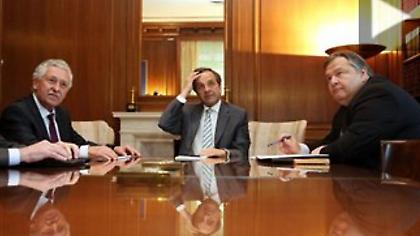 «Αγκάθια» τα ειδικά μισθολόγια και οι συντάξεις