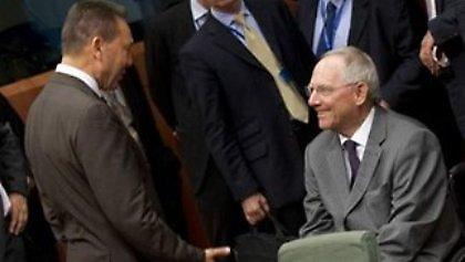 Ο Στουρνάρας πάει Βερολίνο για να δει Σόιμπλε