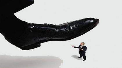 Ποιος απειλεί το αστικό καθεστώς;