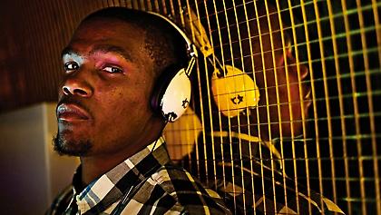 Ο Ντουράντ ραπάρει (video)