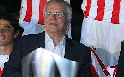 «Τον Μάιο κλείνουν το στόμα τους…»