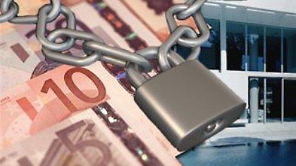 Δεσμεύθηκαν λογαριασμοί, μετοχές και ακίνητα 121 φοροφυγάδων