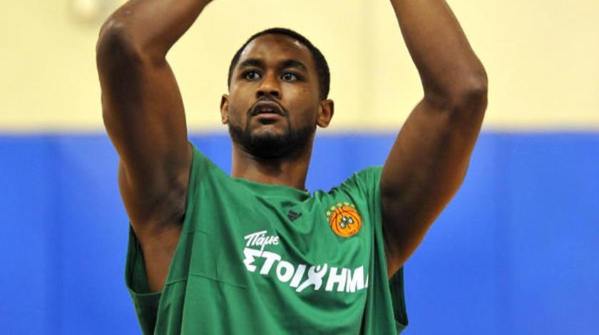 Αμέσως στο παρκέ ο Άρμστρονγκ!