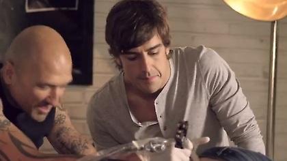 Τατουατζής ο Αλόνσο! (video)