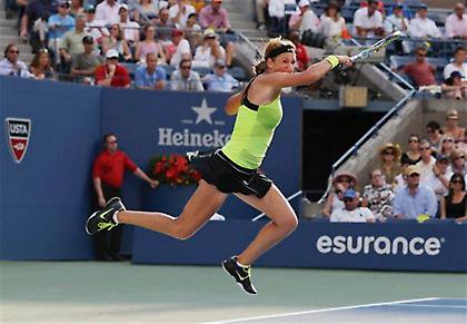 Ανατροπή και τελικός για Αζαρένκα