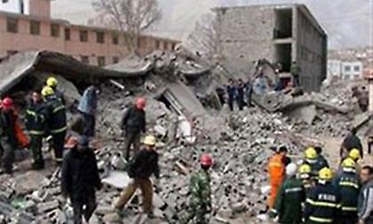 Κίνα: 80 νεκροί και πάνω από 700 τραυματίες από τους σεισμούς