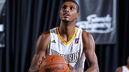 Στη Σολέ ο Γιούμπιλς