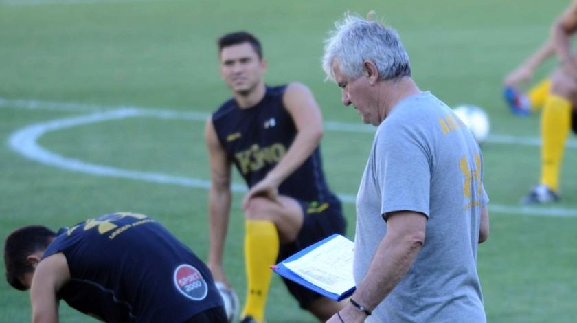 Δύο εκτός, μέσα ο Αγκάνθο