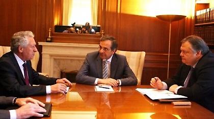 «Σύννεφα» στο Μαξίμου