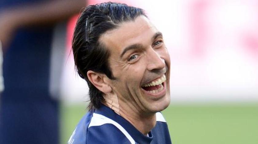 Του έλειψε η… μουσικούλα