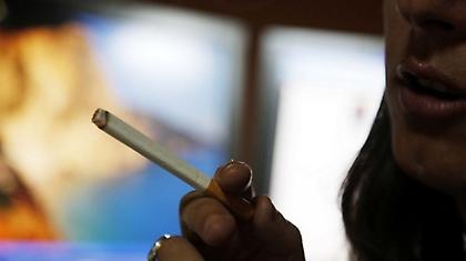 Κόψτε το κάπνισμα για να κοιμάστε περισσότερο