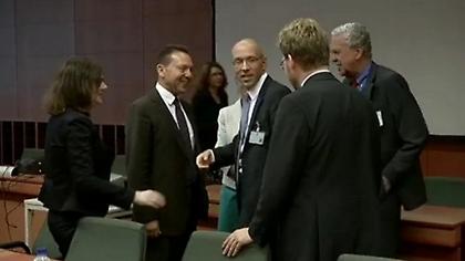 Στουρνάρας : «Πολύ κοντά με την Τρόικα»