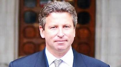 Πριν φέρει τον Σκόκο, ας πάρει την ΑΕΚ…