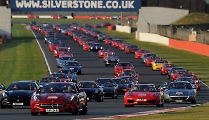 Πω-πω πόσες Ferrari!