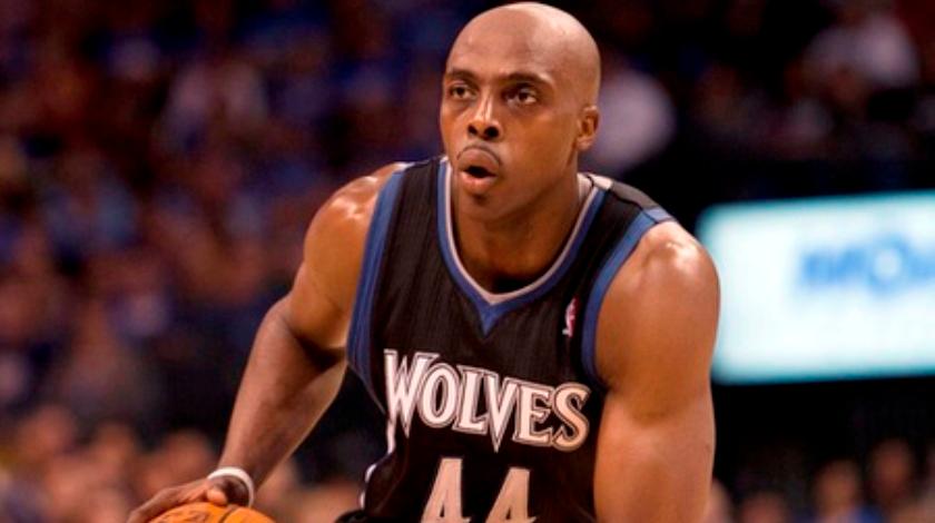 Περιμένει (ακόμα) τον Τόλιβερ