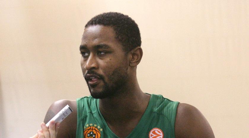 Αρμστρονγκ: «Ένα “όπλο” ο καθένας μας»