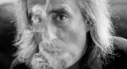 Επίθεση… ειρωνείας του Αγγελάκα στον Νταλάρα