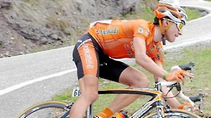 Πέθανε ο ποδηλάτης, Βίκτορ Καμπέδο