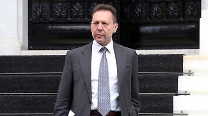 Στο Μαξίμου ο Στουρνάρας