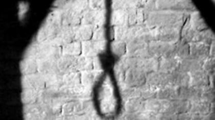 Κρεμάστηκε μέσα στο μαγαζί του