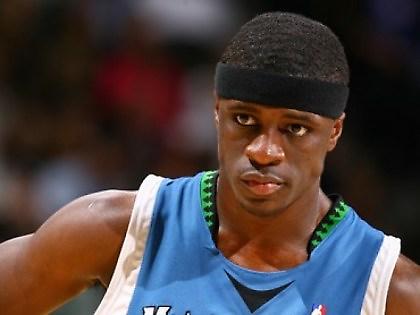 Πήραν Φλιν οι Πίστονς