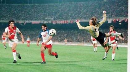 Ο Θρύλος λύγισε τα μεγαθήρια της Ευρώπης (video)