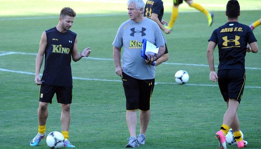 Απαντήσεις στο γήπεδο