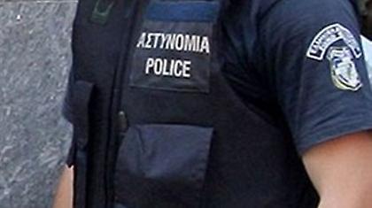 Τους «ξάφριζε» παριστάνοντας τον αστυνομικό