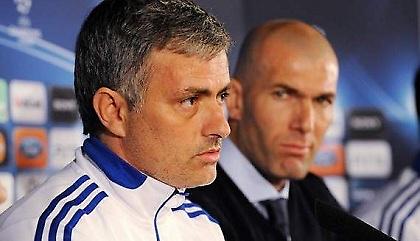 Ζιντάν: «Είμαι ακόμα στη Ρεάλ»