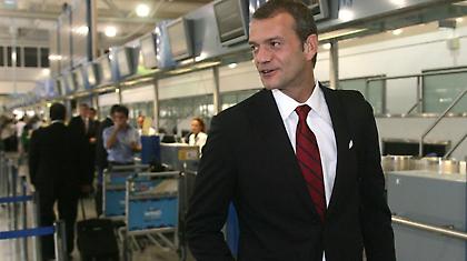 Για τρεις λόγους, Κάρολ