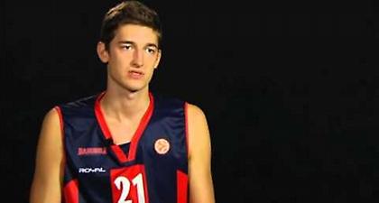 Απών με Ολυμπιακό ο Πλάις