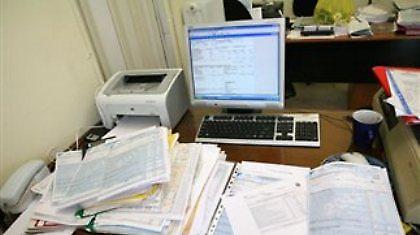 Πώς θα πληρώσουν μειωμένο φόρο οι ελεύθεροι επαγγελματίες