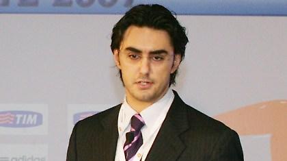 Θύμα επίθεσης ο Αντώνης Καλκαβούρας