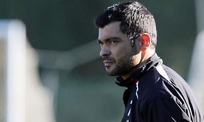 Μιλά με Κονσεϊσάο