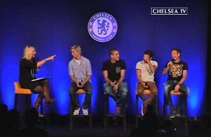 Η Τσέλσι τραγουδά «Macarena» (video)