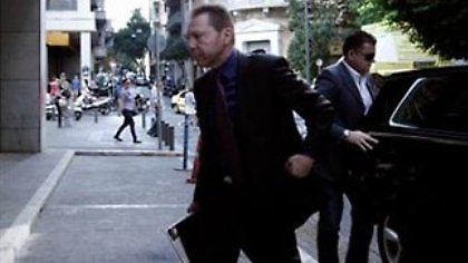 Στουρνάρας-τρόικα στο Eurogroup χωρίς τελική συμφωνία