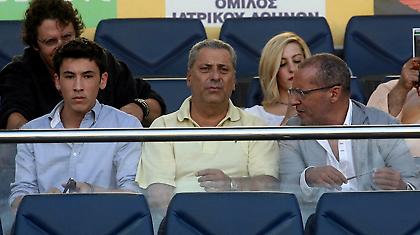 Ξεκαθαρίζει για προπονητή στην ΑΕΚ