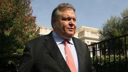 Το ΠΑΣΟΚ αγγίζει τα έσχατα όρια της ανυποληψίας