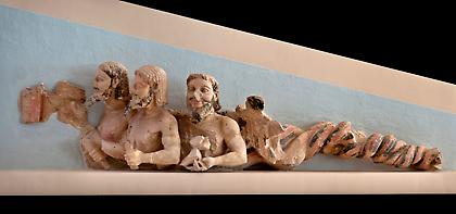 Λαμπερές ιστορίες για τη φωτιά στο Μουσείο Ακρόπολης