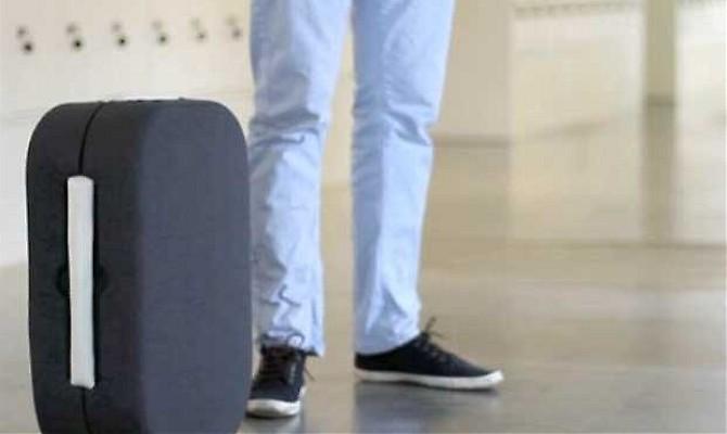 Αυτοκινούμενη Bluetooth βαλίτσα!