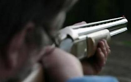 Έλυσε τις διαφορές του με μια γυναίκα πυροβολώντας την!