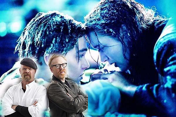 Χώραγαν και οι δύο στη σχεδία!