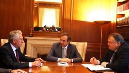 Για τη Δευτέρα πάει η σύσκεψη των πολιτικών αρχηγών