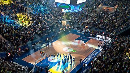 Με το «δεξί» η παρέα των Μπατίστ, Σάτο