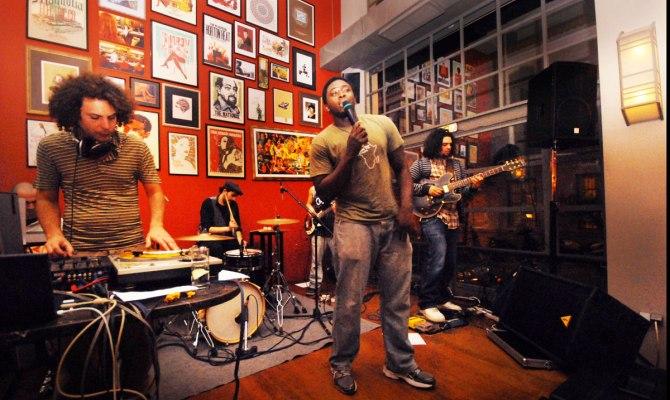 Χατζηφραγκέτα Vs Mc Yinka and the Urbanix.