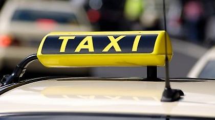 Θύμα ληστείας οδηγός ταξί στη Δάφνη
